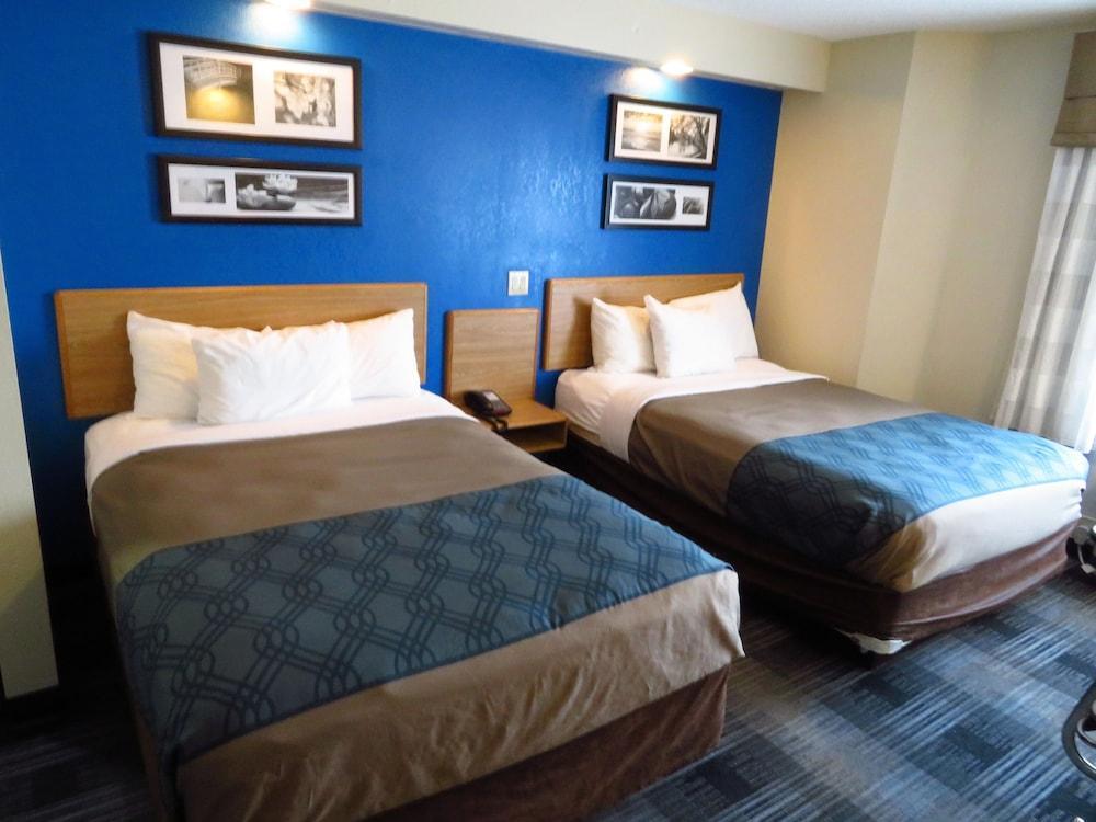 Rodeway Inn Остелл Экстерьер фото