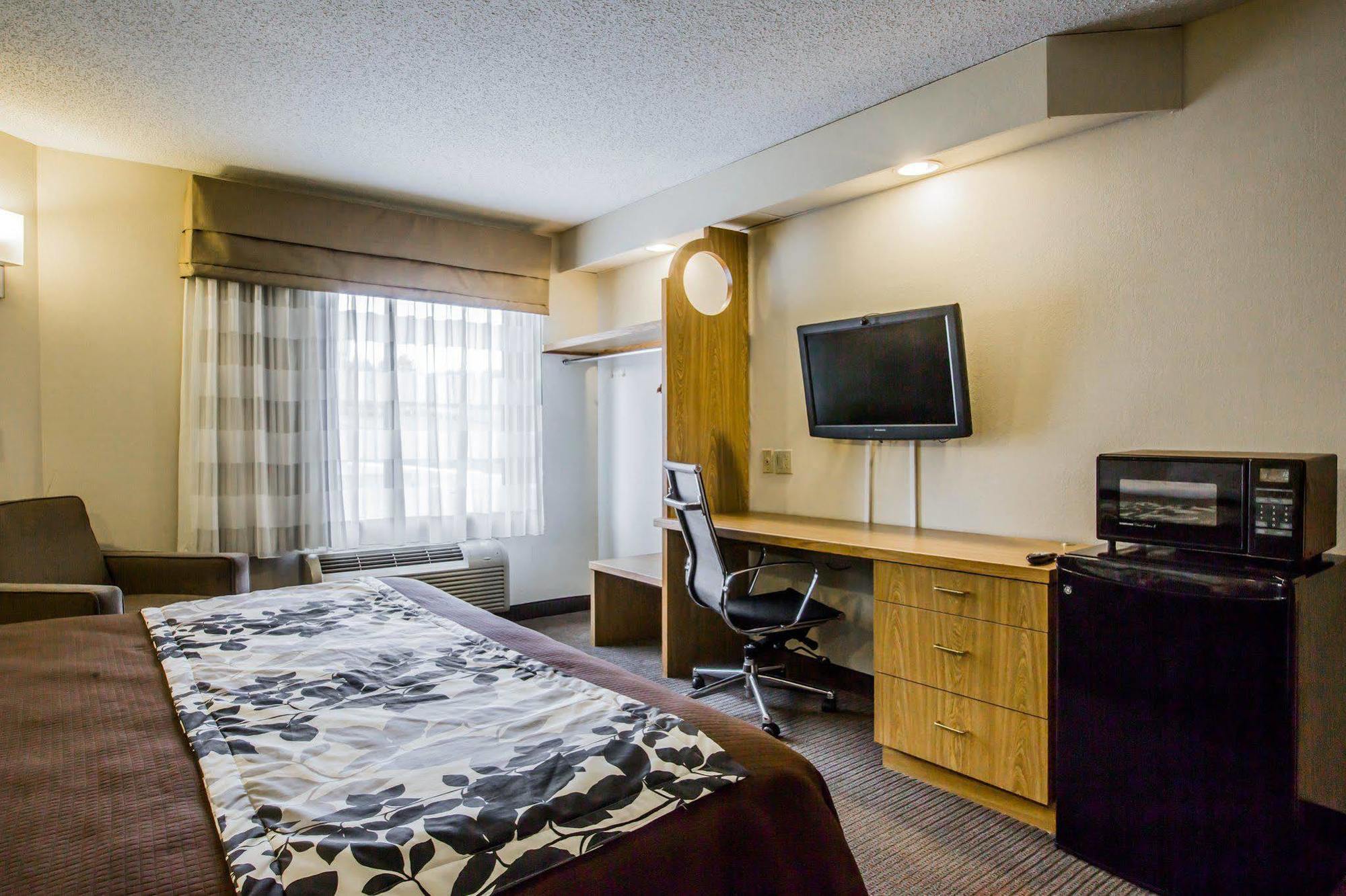 Rodeway Inn Остелл Экстерьер фото