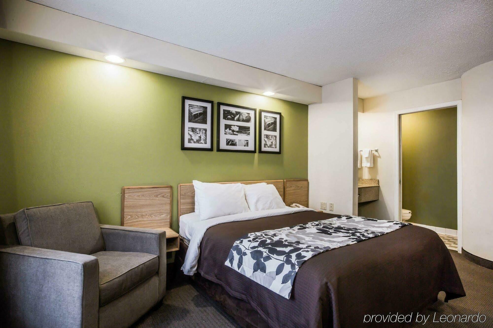 Rodeway Inn Остелл Экстерьер фото